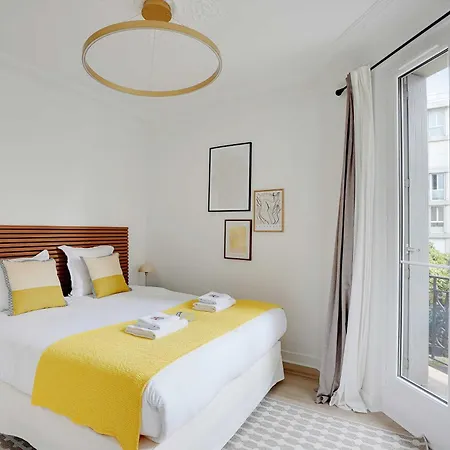 Apartment Modern - 2bdr 6p - 14e